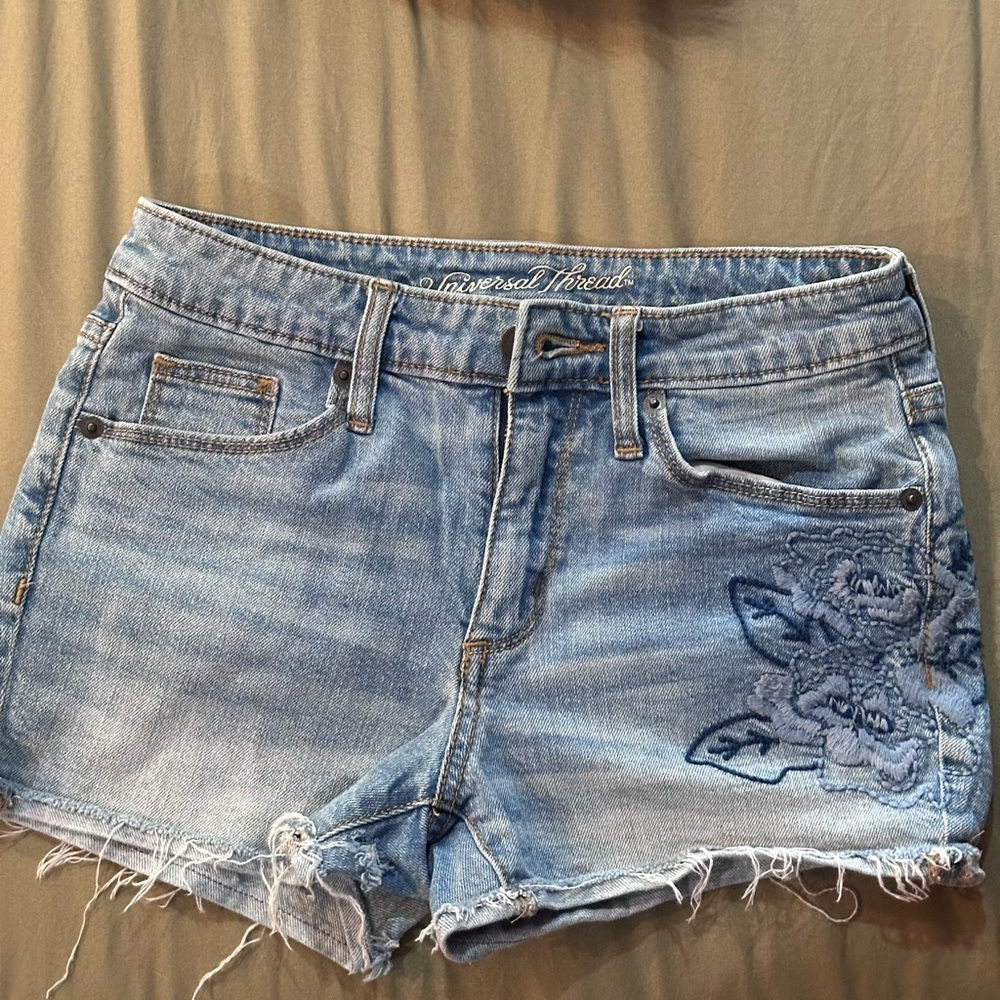 Universal Thread Women's Blue Denim Shorts